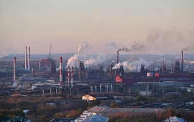 Image for Russian steelmaker MMK to cut management jobs, pause investment amid weak demand
