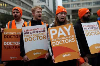 Image for Doctors in England start five-day walkout during flu surge