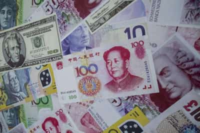 Image for Dollar gains after Fitch watch heightens debt ceiling jitters