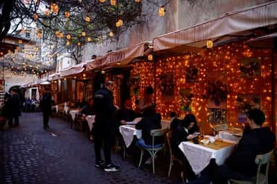 Image for Italy service sector returns to growth as cost pressures ease, PMI shows