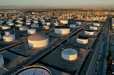 Image for Oil falls on China growth worries as EU weighs Russian crude ban