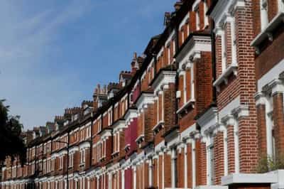 Image for UK housing market comes off boil, still hot &#8211; RICS