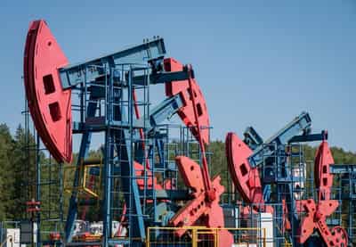 Image for Oil prices ease as Iran says prepared to take steps to reach deal with US