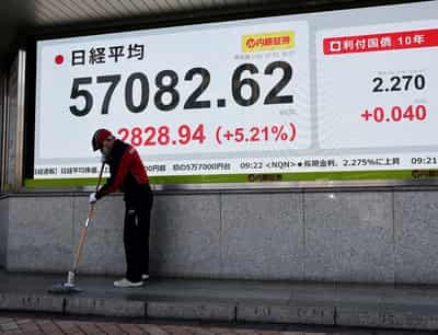 Image for Stocks mixed but world index hits record high; Treasury yields fall