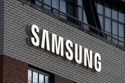 Image for Samsung to extend production cuts after $7 billion chip loss in H1