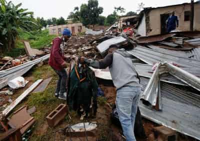 Image for South Africa braces for more flooding as rains restart in east