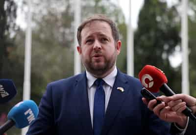 Image for UK announces sanctions targeting Russia fighter recruitment, drone production