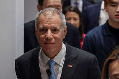 Image for HSBC CEO says bank will look at more deals after Hang Seng move