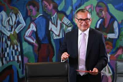 Image for ECB policymakers warn about growing inflation risks