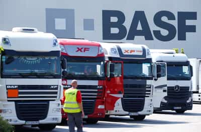 Image for BASF dials up cost cuts in Germany, flags earnings rebound
