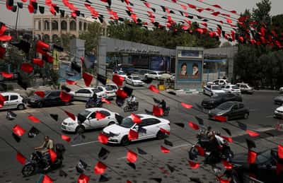 Image for Iran prepares to bury slain supreme leader with week of mass mourning