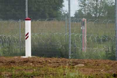 Image for Latvia closes border with Belarus, interior minister says