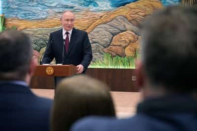 Image for Putin to discuss 'privileged partnership' with Modi on India visit next week