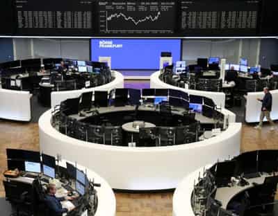 Image for Brief crash hits European stocks in holiday-thinned trading