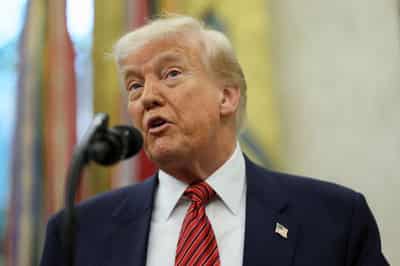 Image for Trump reinstates US travel ban, bars citizens of 12 countries