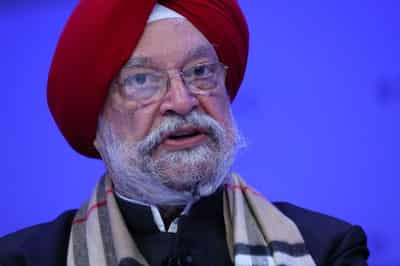 Image for India can secure oil even if Russian imports sanctioned, minister says