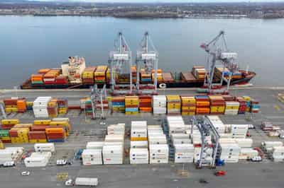 Image for US imposes new 50% tariffs on some Canadian products