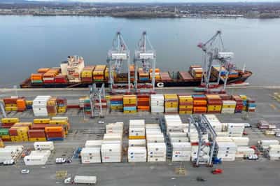 Image for US imposes new 50% tariffs on some Canadian products