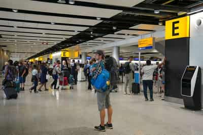 Image for UK regulator caps funding for early costs of Heathrow expansion