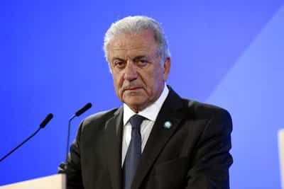 Image for Greek parliament lifts immunity of ex-Commissioner amid 'Qatargate' probe