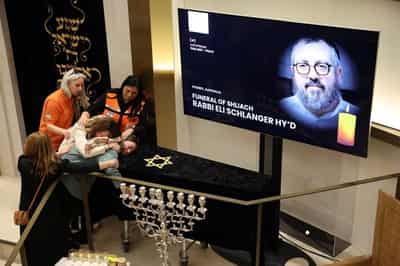 Image for Sydney mourners remember slain rabbis killed in Bondi Beach shooting