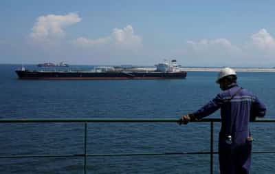 Image for Oil sinks after weak factory data sparks demand concerns