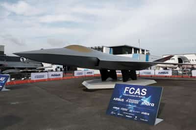 Image for Analysis-France and Germany step up pressure on arms firms to resolve fighter impasse