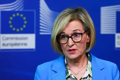 Image for EU to copy US in speeding stocks settlement to cut risk