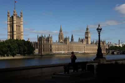 Image for Resident doctors in England vote for UK government's pay offer, ending strikes