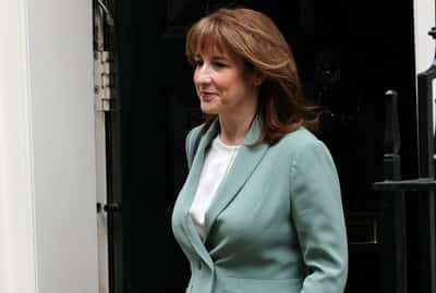 Image for UK, Australia agree to boost pension fund investment in Britain