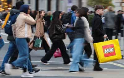 Image for UK Black Friday weekend online sales hit $5 billion, Adobe Analytics says