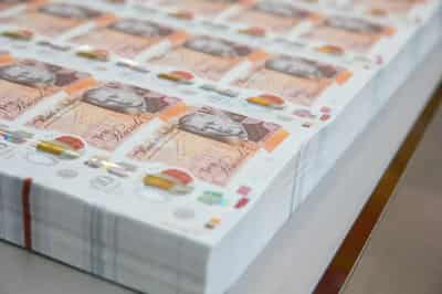 Image for Sterling hits one-week high vs dollar, focus on rally against Swiss Franc