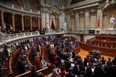 Image for Portugal's new minority centre-right government takes power