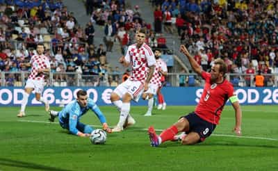 Image for Soccer-Doubles from Kane and Saka power England to 7-0 rout of Croatia