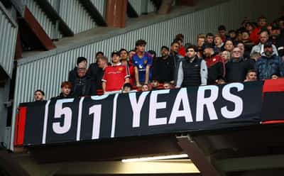 Image for Soccer-Man United fans revive ticker taunt over Man City financial case