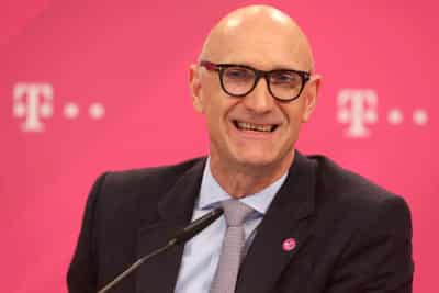 Image for Deutsche Telekom eyes direct control over T-Mobile in medium term