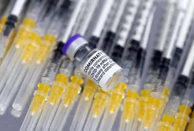 Image for Pfizer’s foggy COVID outlook hits vaccine maker shares
