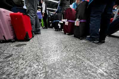 Image for Winter weather disrupts traffic at Frankfurt airport