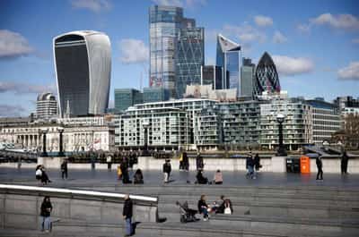 Image for Banks expect London to remain a top financial centre, says survey
