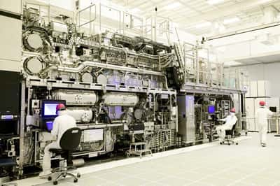 Image for Exclusive-China starts production of home-grown immersion DUV chipmaking tools - source