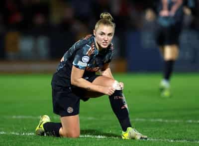 Image for Soccer-England's Stanway out for 'several months' after knee surgery