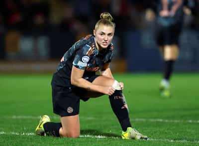 Image for Soccer-England's Stanway out for 'several months' after knee surgery