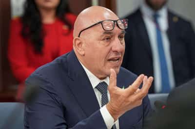 Image for Italy readies navy to protect its shipping amid Bab el-Mandeb tensions