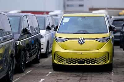 Image for Volkswagen shares fall as markets struggles to digest unions deal