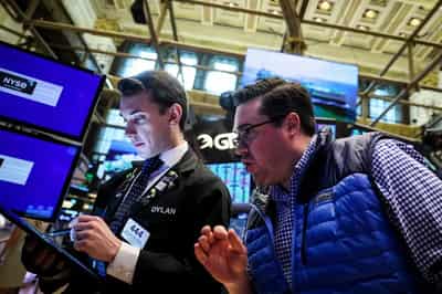Image for Global shares gain on rate cut bets; yen weakens