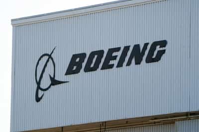 Image for Britain's IAG to buy Boeing and Airbus jets, sources say