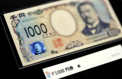 Image for Japan's yen sinks as spike in crude oil overpowers safe-haven appeal