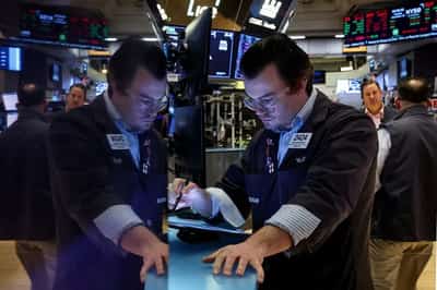Image for US stocks tread water in thin trade, benchmark US yield backs off new high