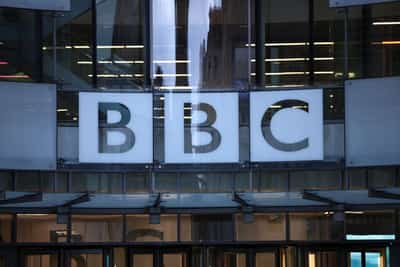 Image for Trump says he has an 'obligation' to sue BBC