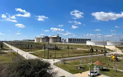 Image for US LNG exports to Europe surge in November on higher prices